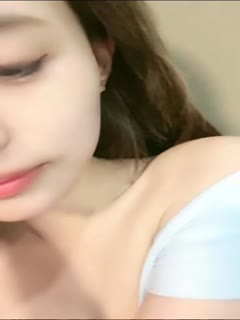 #sex trai xinh gái đẹp # Hươu gợi cảm_Siêu trẻ da trắng lè lưỡi tán tỉnh bạn sói trong liveshow lộ ngực