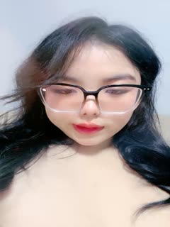 #phim sex hay hd [Tôi vẫn còn trinh] Một vẻ đẹp gợi cảm với bộ ngực khủng và cặp mông đầy đặn. Bộ ngực của cô ấy lộ ra trong chiếc váy đỏ gợi cảm, và cặp mông siêu đầy đặn được nâng lên.